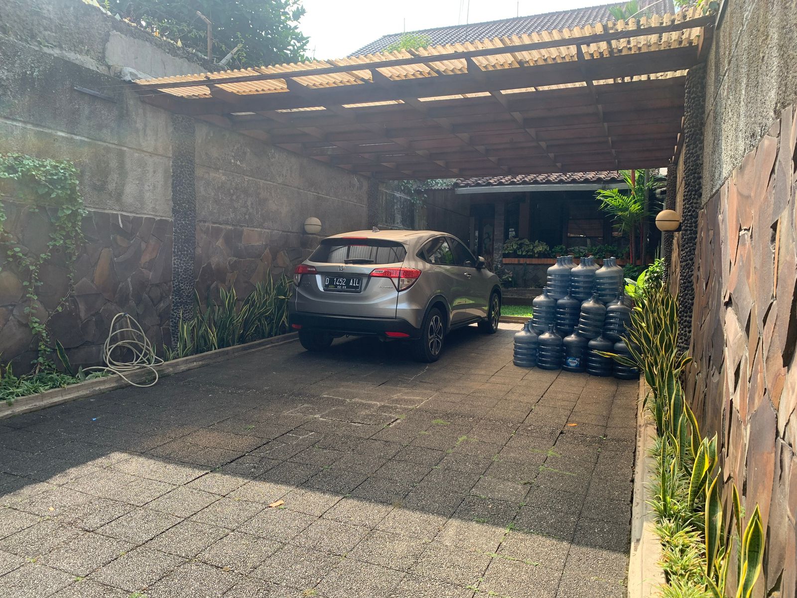 Main property image